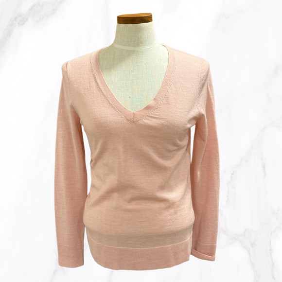 Women's V-Neck‎ Sweater - Soft Pink - Picture 1 of 6